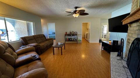 7463 Dumosa Ave, Yucca Valley, CA 92284 photo 9