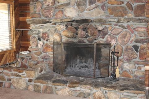 216 Turlock Dr, Big Bear City, CA 92314 photo 4