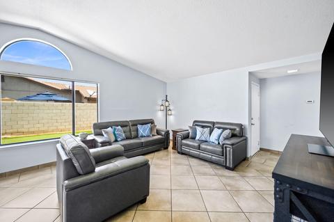45497 Elm St, Indio, CA 92201 photo 3