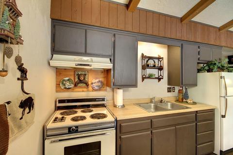 585 Wabash Ln, Sugarloaf, CA 92386 photo 11