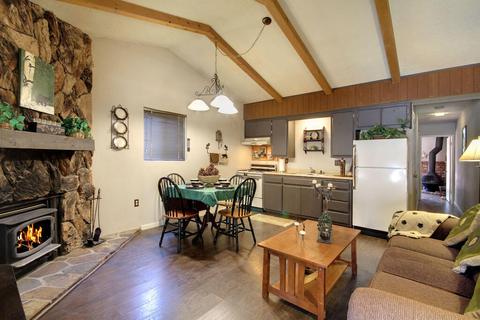 585 Wabash Ln, Sugarloaf, CA 92386 photo 8