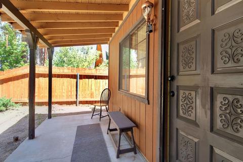 585 Wabash Ln, Sugarloaf, CA 92386 photo 4
