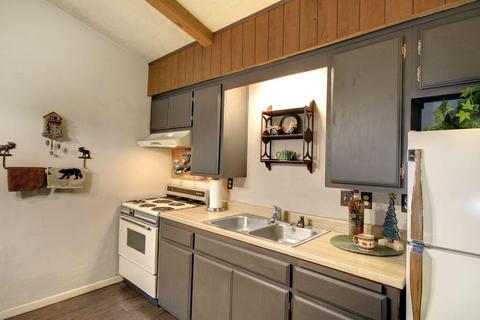585 Wabash Ln, Sugarloaf, CA 92386 photo 10