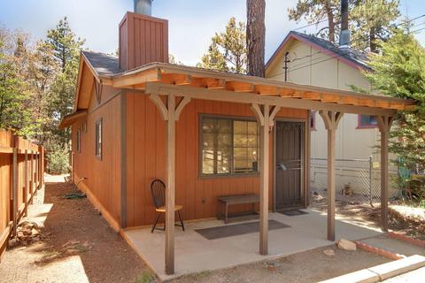 585 Wabash Ln, Sugarloaf, CA 92386 photo 1