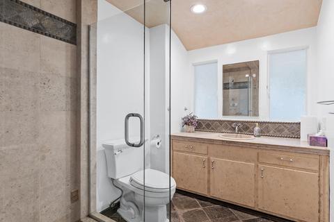 2525 Deodar Cir, Pasadena, CA 91107 photo 11