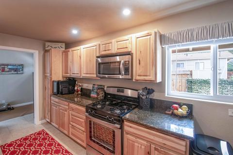 583 Maple Ln, Sugarloaf, CA 92386 photo 7