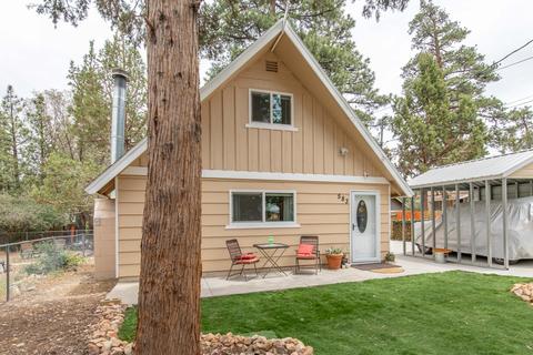 583 Maple Ln, Sugarloaf, CA 92386 photo 3