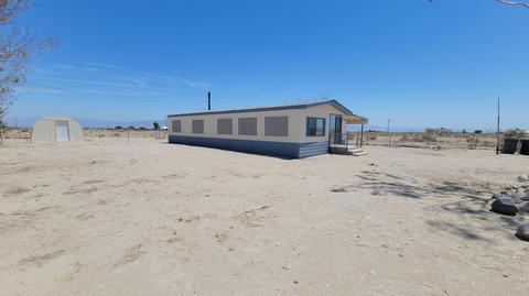 1122 Caspian Ave, Thermal, CA 92274 photo 4