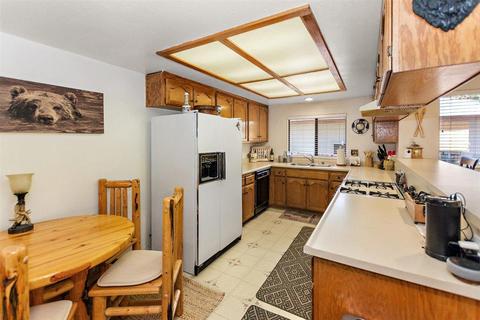 494 Wabash, Sugarloaf, CA 92386 photo 8