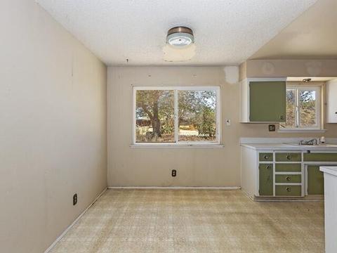 17077 Eucalyptus St, Hesperia, CA 92345 photo 8