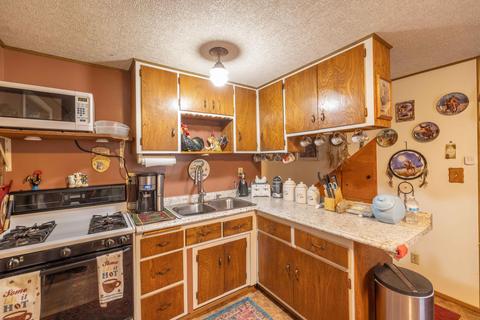 877 Leonard Ln, Sugarloaf, CA 92386 photo 17