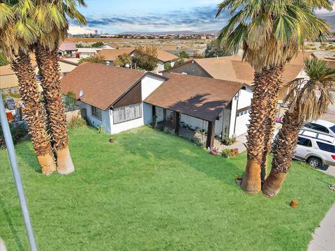 43398 Commanche St, Indio, CA 92203 photo 2