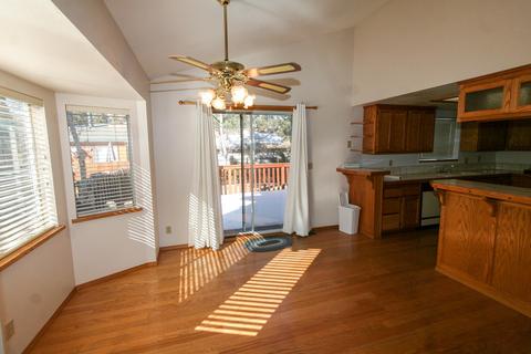 543 E Fairway Blvd, Big Bear City, CA 92314 photo 6