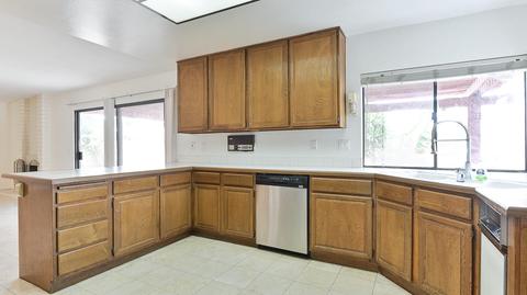 2 Champlain, Irvine, CA 92620 photo 17