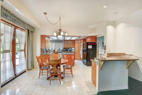 6928 Dover Ct, Highland, CA 92346 photo 5