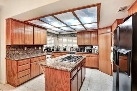 6928 Dover Ct, Highland, CA 92346 photo 6