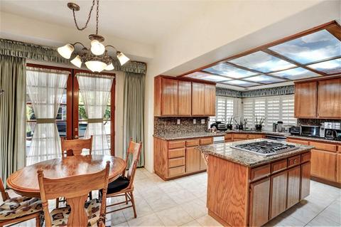 6928 Dover Ct, Highland, CA 92346 photo 4