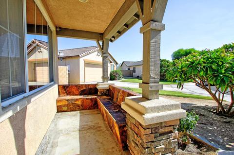 47415 Bahama Ct, Indio, CA 92201 photo 2