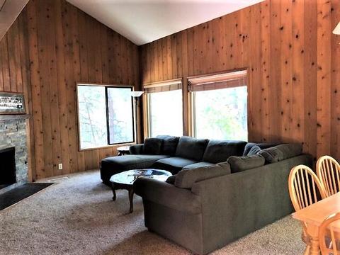 27751 Peninsula Dr, Lake Arrowhead, CA 92352 photo 1