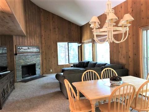 27751 Peninsula Dr, Lake Arrowhead, CA 92352 photo 2