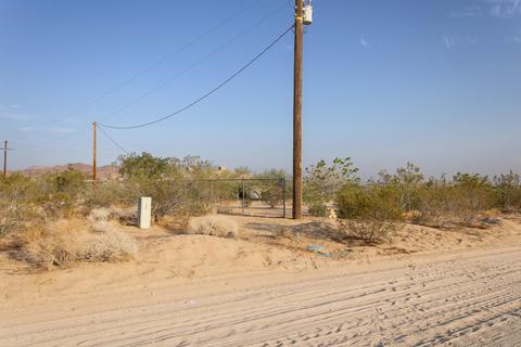 56720 Amargon Rd, Landers, CA 92285 photo 17