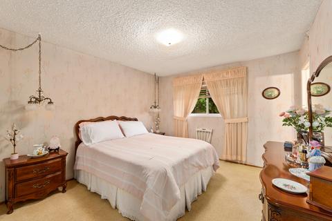 2304 E Cloverdale Ave, Orange, CA 92867 photo 14