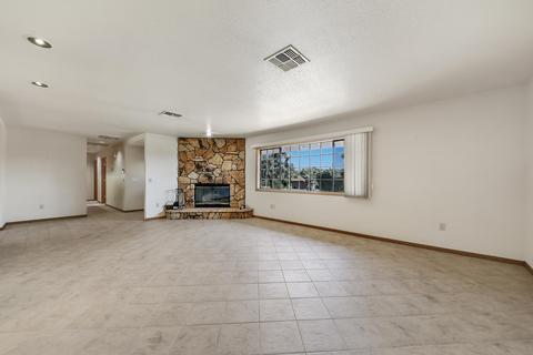 56761 Bonanza Dr, Yucca Valley, CA 92284 photo 5