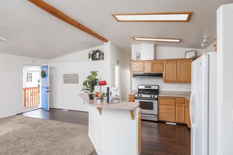528 Pine Ln, Sugarloaf, CA 92386 photo 7