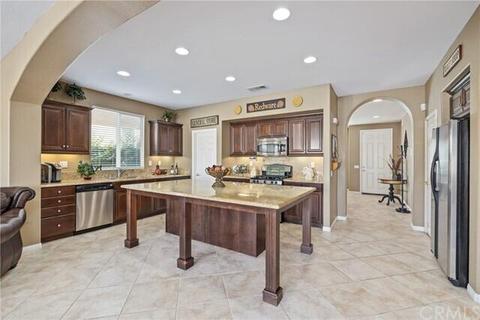 84216 Canzone Dr, Indio, CA 92203 photo 2