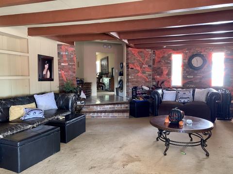 10968 Pettegrew Rd, Riverside, CA 92507 photo 2