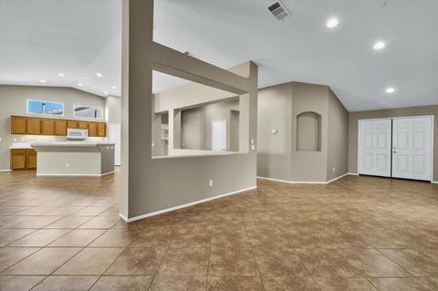 83380 Greenbrier Dr, Indio, CA 92203 photo 5