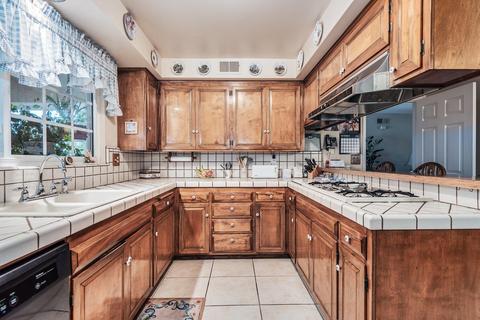 926 E Rosewood Ave, Orange, CA 92866 photo 10