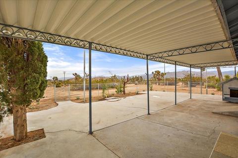 59085 Memory Ln, Yucca Valley, CA 92284 photo 5