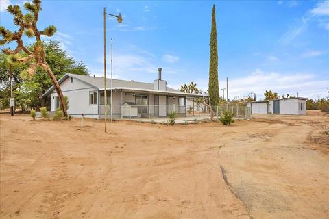59085 Memory Ln, Yucca Valley, CA 92284 photo 1