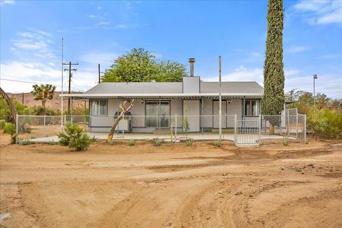 59085 Memory Ln, Yucca Valley, CA 92284 photo 2