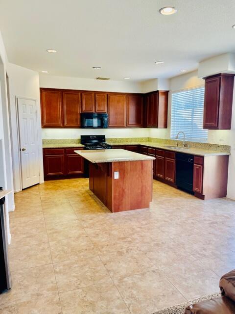 79802 Camden Dr, Indio, CA 92203 photo 9