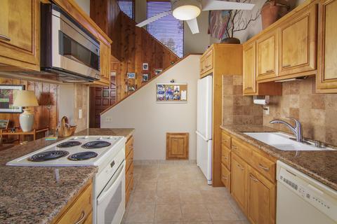 27721 Peninsula Dr, Lake Arrowhead, CA 92352 photo 9