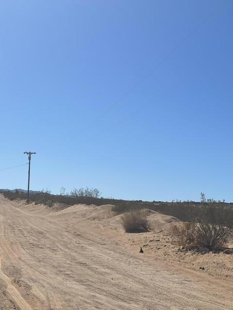 60855 Stagemans Rd, Landers, CA 92285 photo 1
