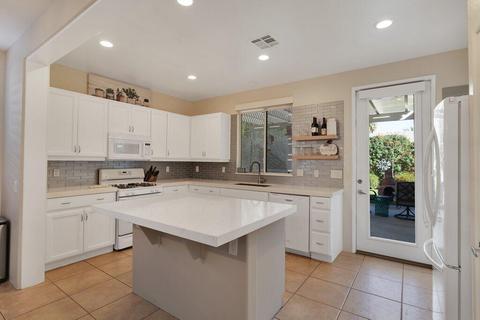 47450 Half Moon Ct, Indio, CA 92201 photo 8