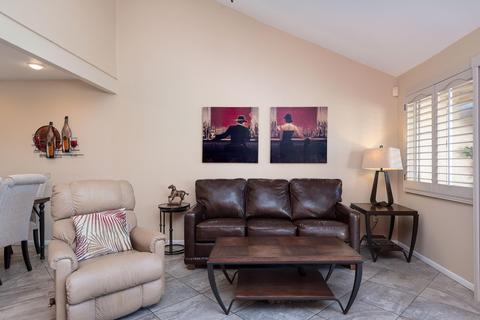 49027 Eisenhower Dr, Indio, CA 92201 photo 9