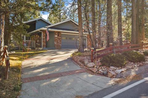 552 Division Dr, Big Bear City, CA 92314 photo 1