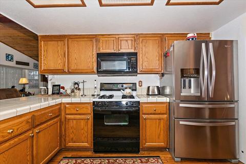 552 Division Dr, Big Bear City, CA 92314 photo 11
