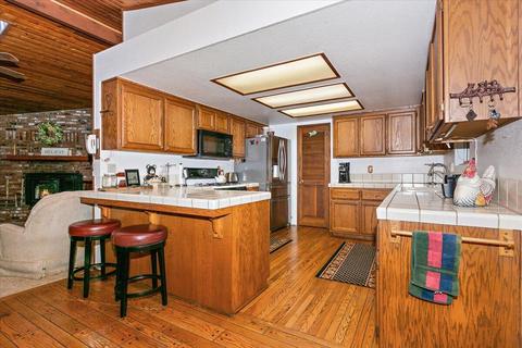 552 Division Dr, Big Bear City, CA 92314 photo 9