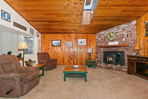 552 Division Dr, Big Bear City, CA 92314 photo 5