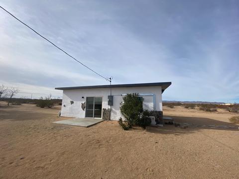 61186 Sespe St, Landers, CA 92285 photo 3