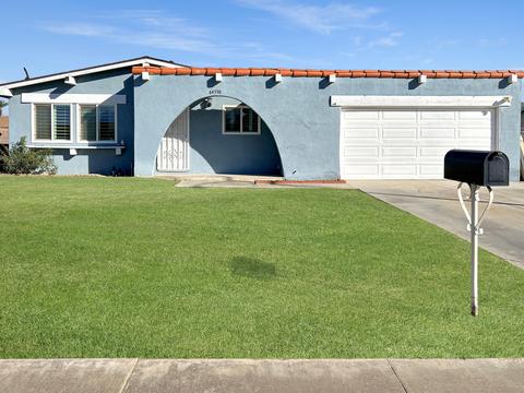 44590 Round Table St, Indio, CA 92201 photo 2