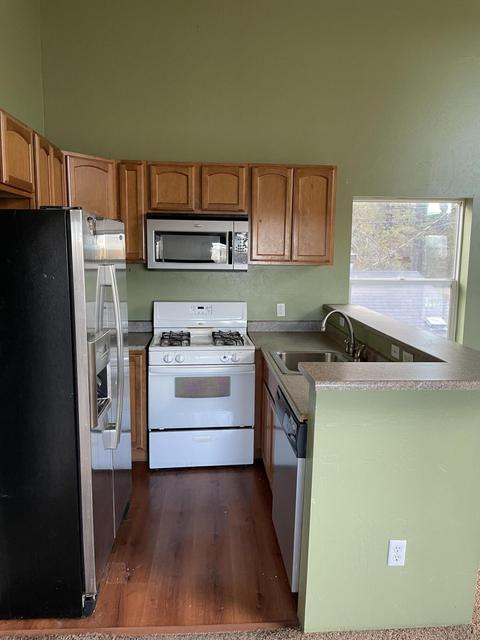 2076 Cedar Ln, Big Bear City, CA 92314 photo 2