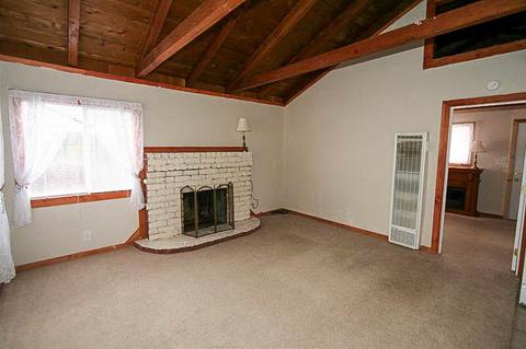 1006 Greenway Dr, Big Bear City, CA 92314 photo 3