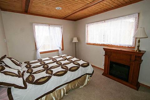 1006 Greenway Dr, Big Bear City, CA 92314 photo 11