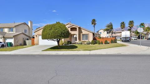 796 Cougar Ranch Rd, Beaumont, CA 92223 photo 3